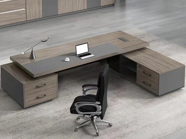 modern office furniture in dubai